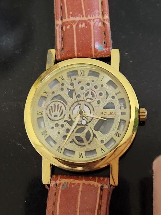 Rolex soat ,antiqa dizayn, chiroyli rang, charm tasmalar,