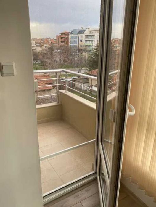 Продава се Двустаен апартамент в Пловдив, Южен - 63 кв.м за 1053 €/кв.м - Снимка #4