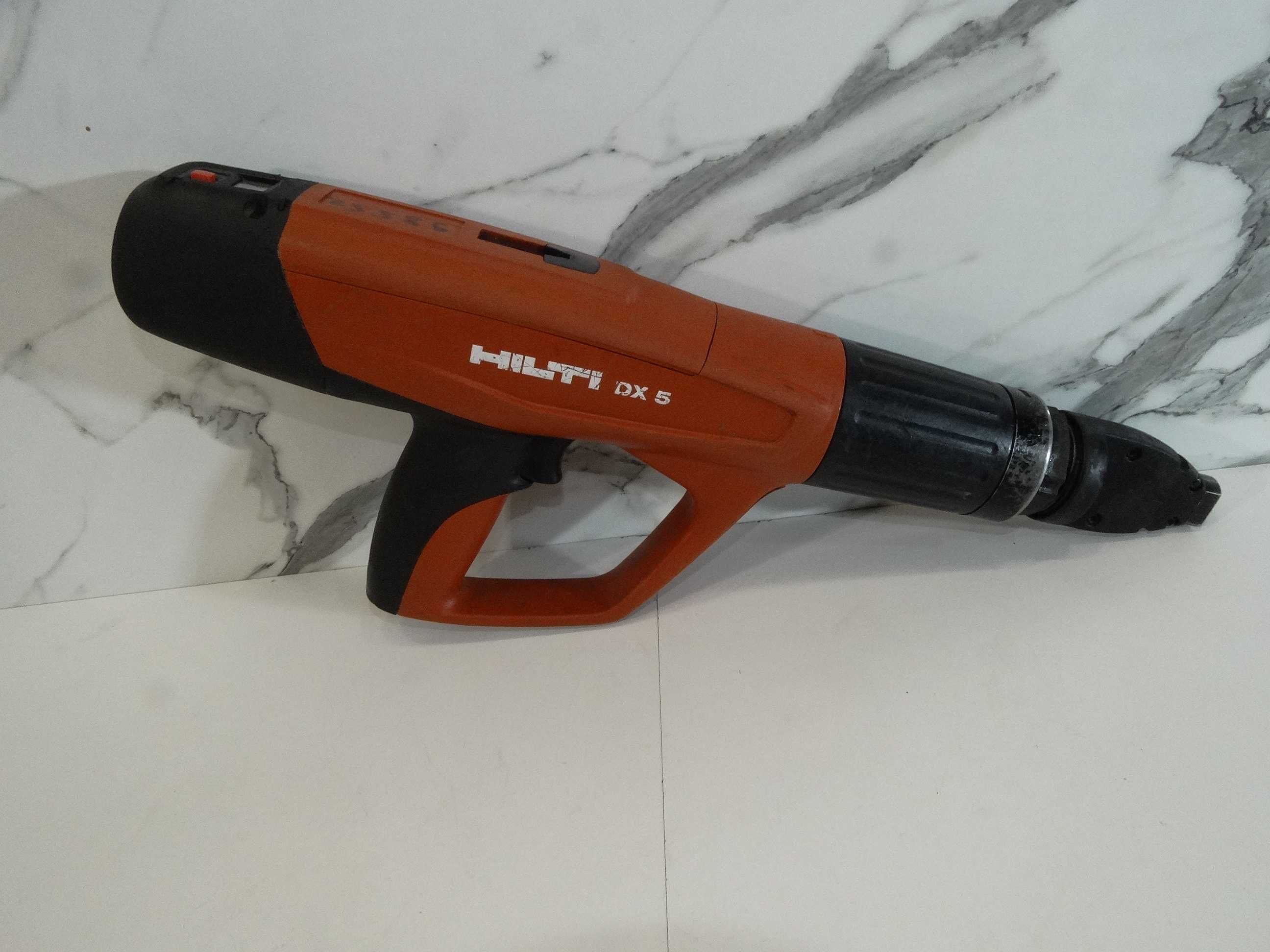 Hilti DX 5 F8 - Уред за директен монтаж