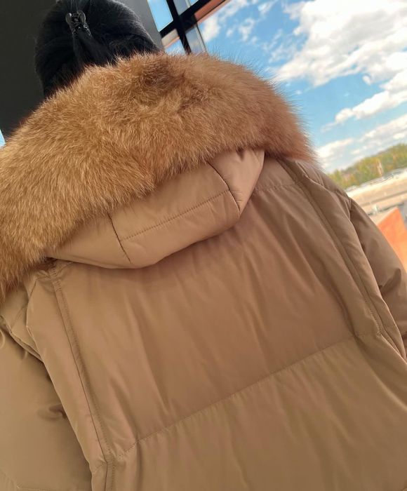 Продам пуховик с этикеткой