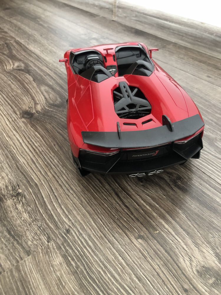 Lamborghini Aventador noua cu telecomanda