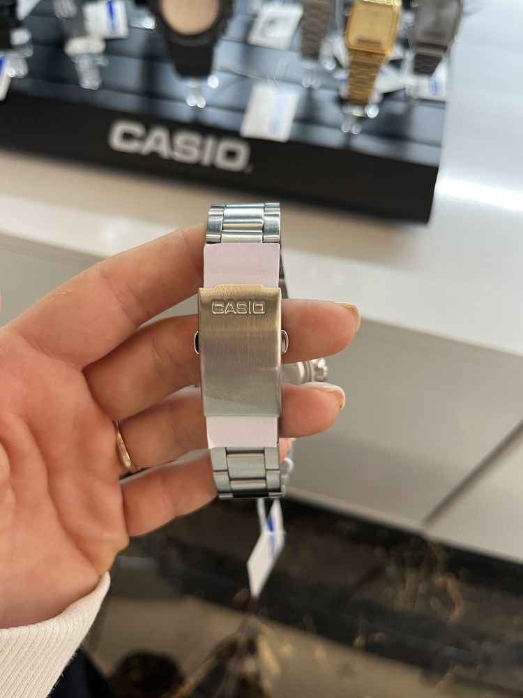 Мъжки часовник Casio MRW-200HD-1BVEF