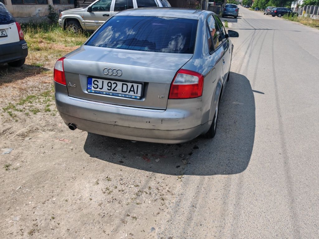 Audi A4 berlina 1.6 benzină