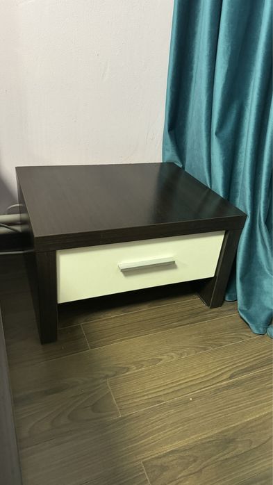 Pat cu saltea ,1 noptiera si 1 dulap