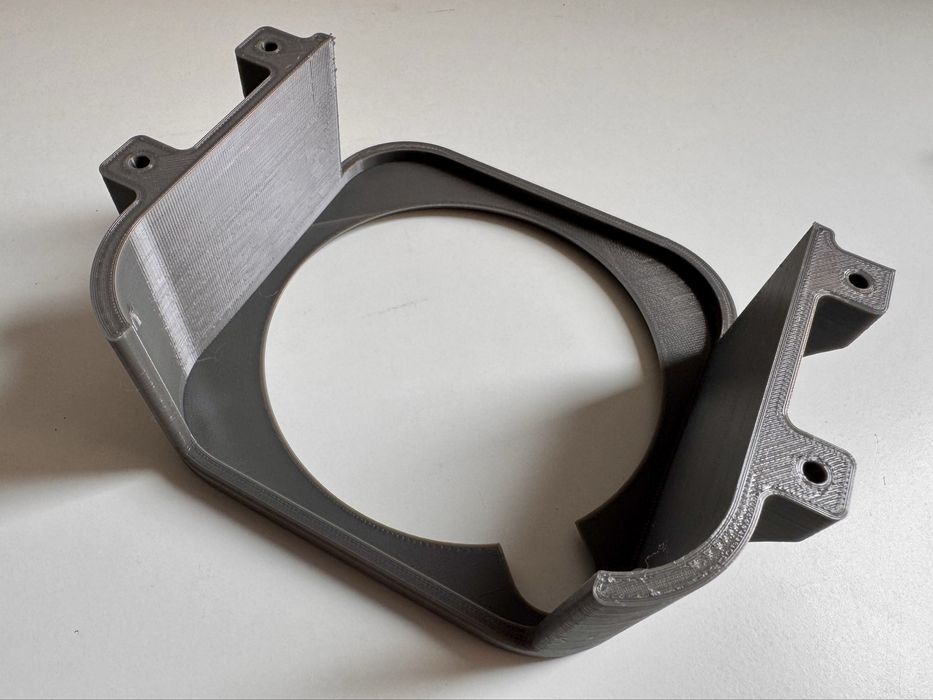 Suport pentru Mac Mini M4, sub birou (under-desk mount)