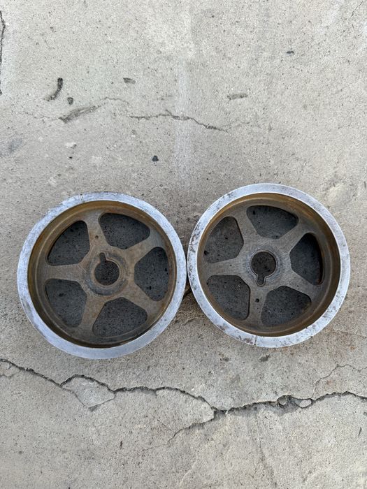 Шкив Распредвал сатылад альфартын 3.0тікі срочно