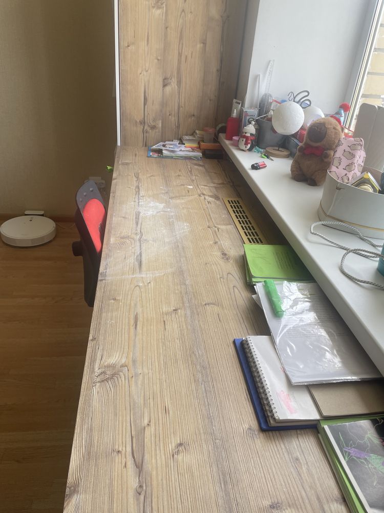 Продается шкаф со столом в детскую!