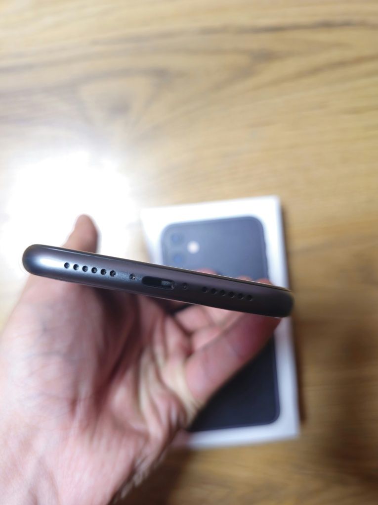 iPhone 11 ideal 64GB Dokument Karopka
