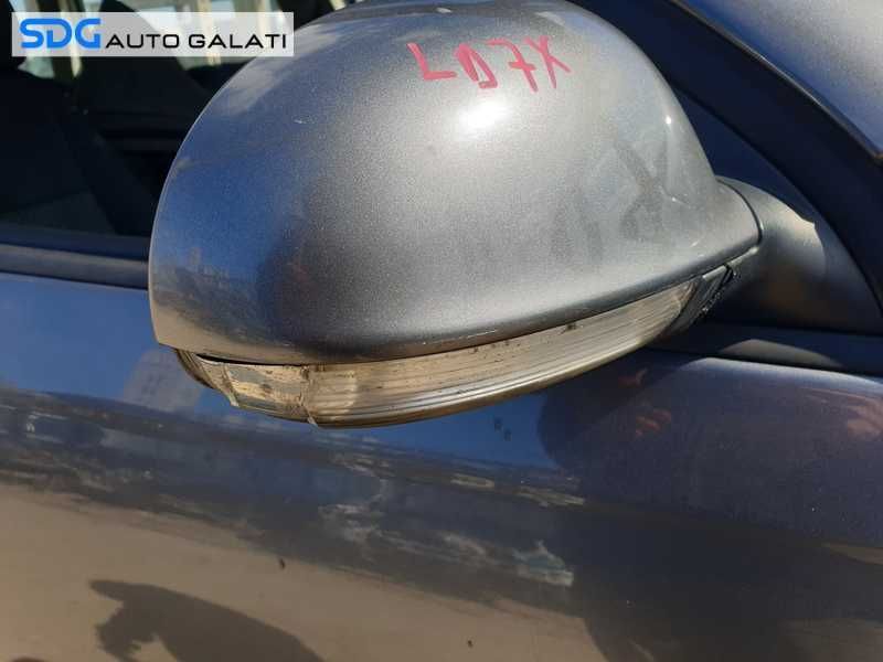 Oglinda Electrica Dreapta FARA Pliere Rabatare cu Defect VW Jetta 2005 - 2011 Culoare LD7X