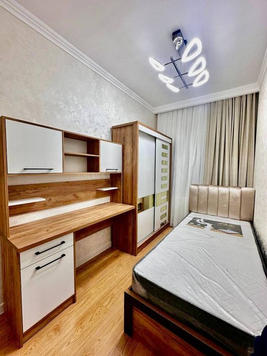 Ойбек Точка Вкуса 3х комнатная евроремонт Укомплектована 72м² срочно