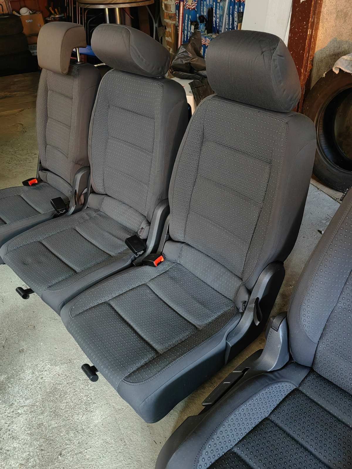 Седалки за VW Touran