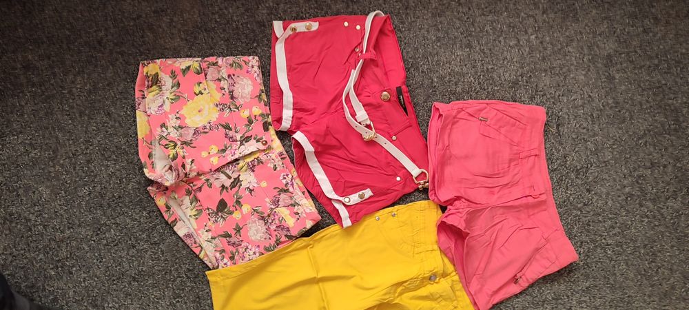 Pantaloni scurți dama mărimea S-M