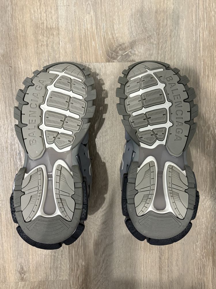 Balenciaga Track