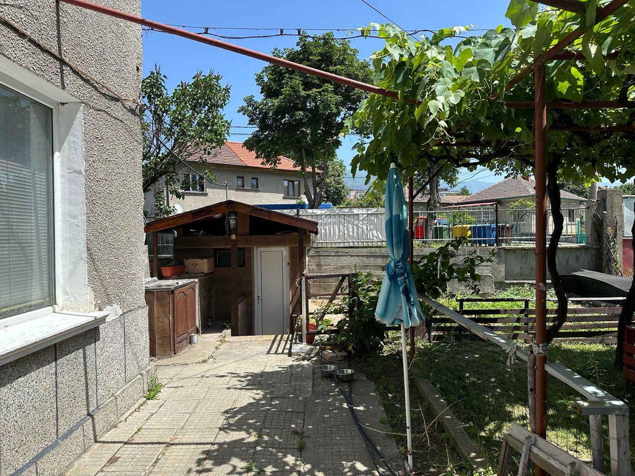 Продава се Къща в София, 7-ми 11-ти километър - 150 кв.м за 634 €/кв.м - Снимка #2