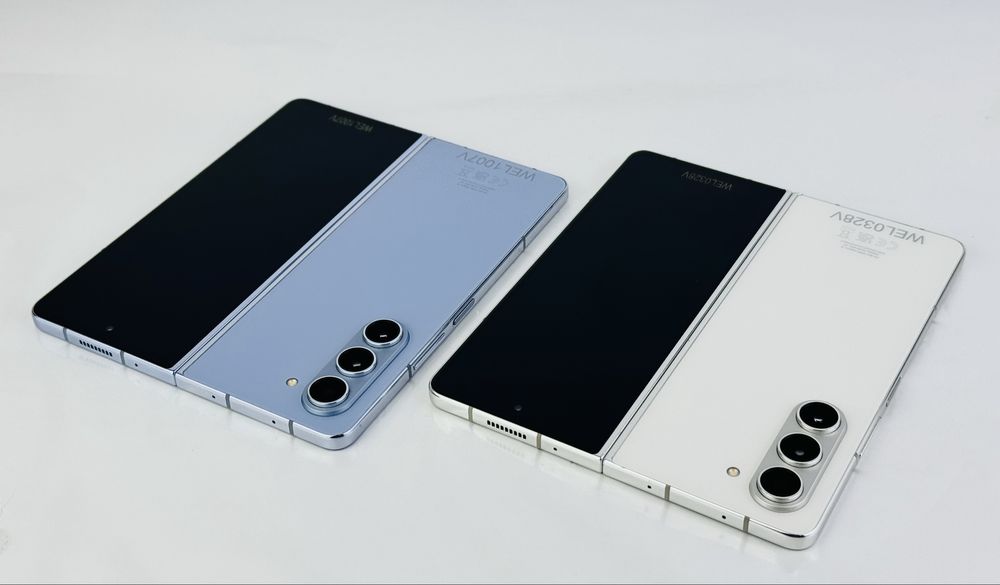 Samsung Galaxy Z Fold 5 256GB 12RAM Begie / Blue Перфектен! Гаранция