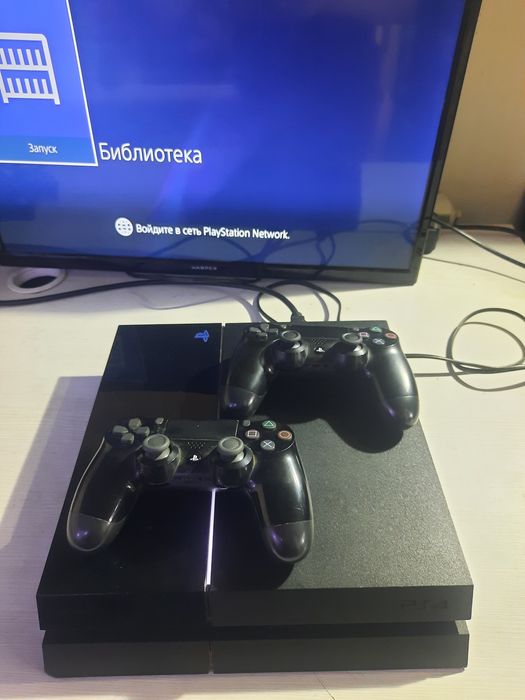 Playstation 4 версия 9.60 комплек 2 джойстик