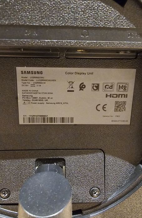 Monitor Samsung 32” 4K UHD Curved – U32R592CW – stare foarte bună