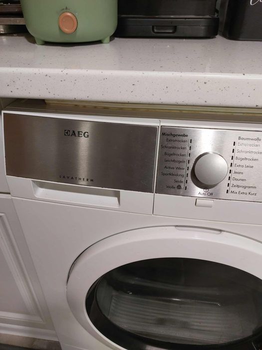 Много добро  състояние Сушилния AEG