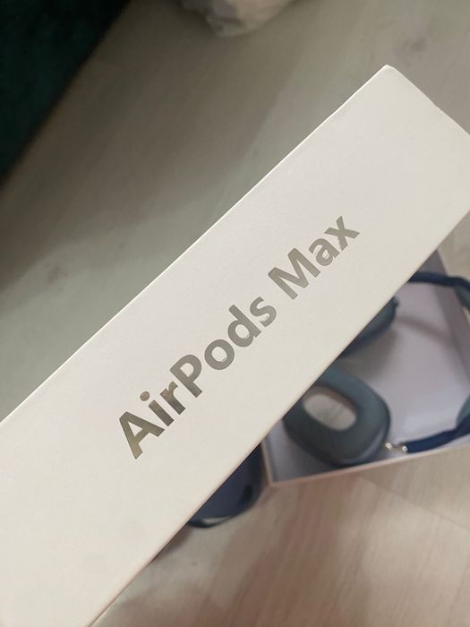 Vând Airpods Max