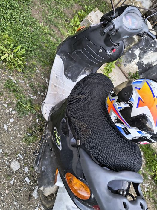 Vând scuter daelim 49cc 2t