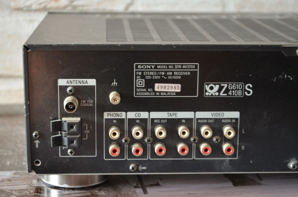 statie Amplituner Sony STR-AV370