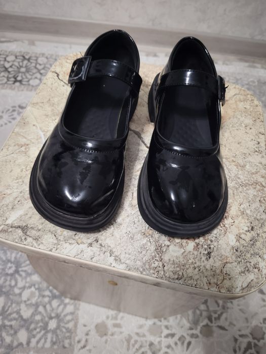 Продам туфли детские