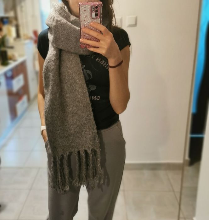 Fular gros, pufos Zara