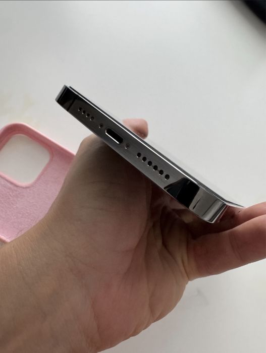 Vand iphone 13 pro max impecabil