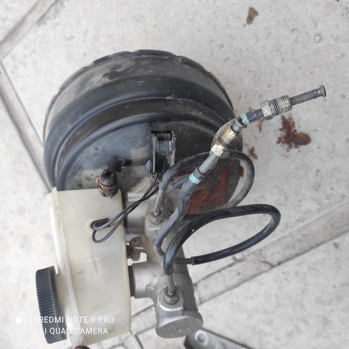 Продам главный тормозной цилиндр и вакуум на Мазда 626 птичка