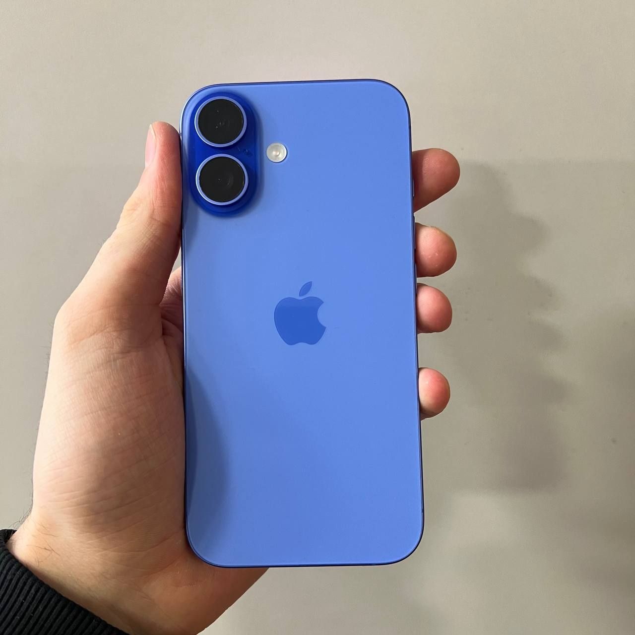 iPhone 16 128 ultramarine , торг уместен