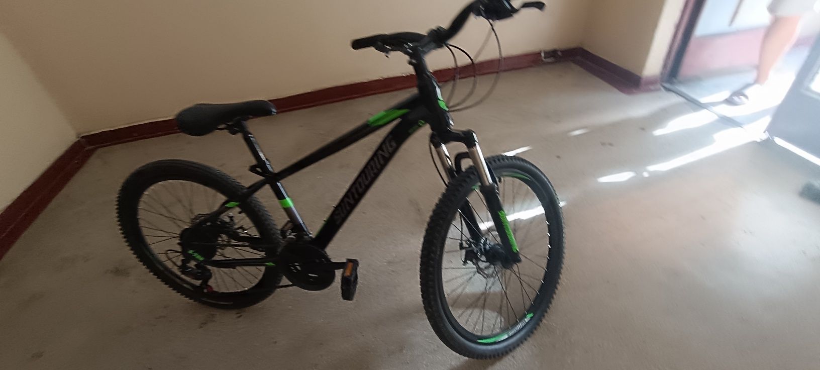 Vând bicicleta 24 "