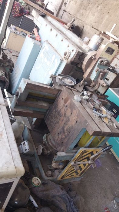 Tokorniy stanok sotiladi