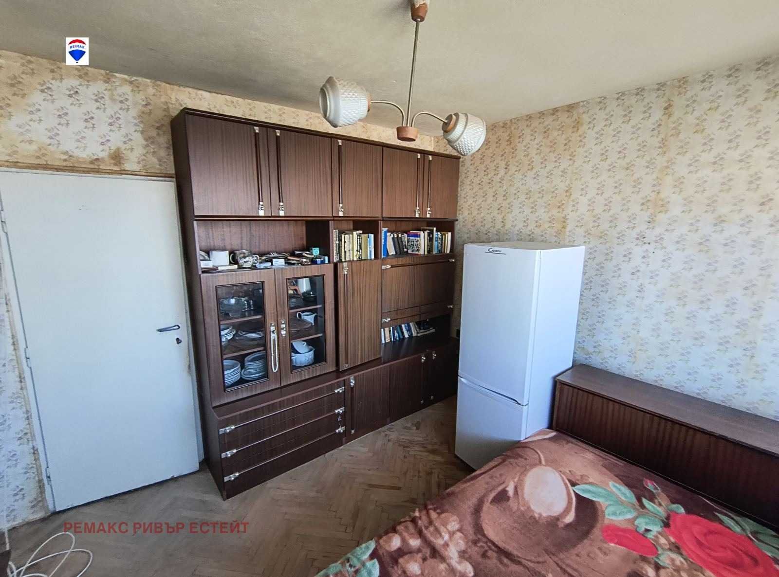 Тристаен апартамент за продажба кв. Широк център