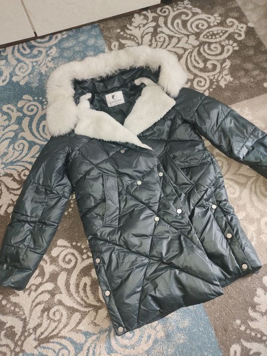Пуховик в отличном состоянии