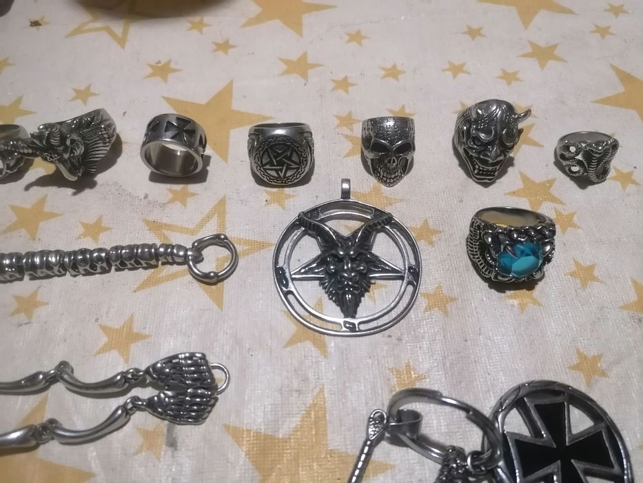 Стоманени бижута