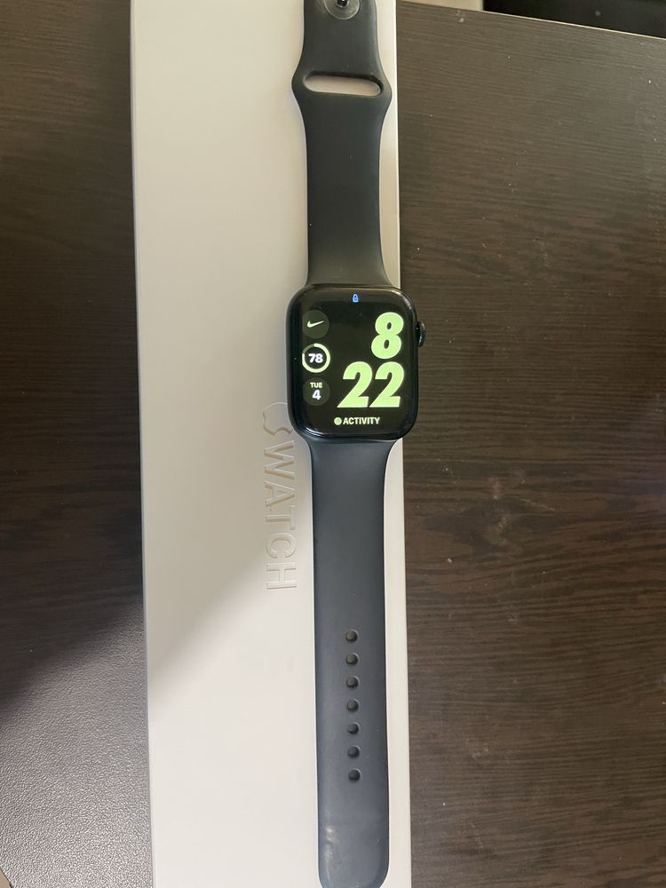 продавам/заменям/бартер часовник Apple watch 7 45mm