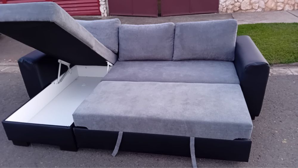 Coltar extensibil Reversibil  cu loc pentru haine