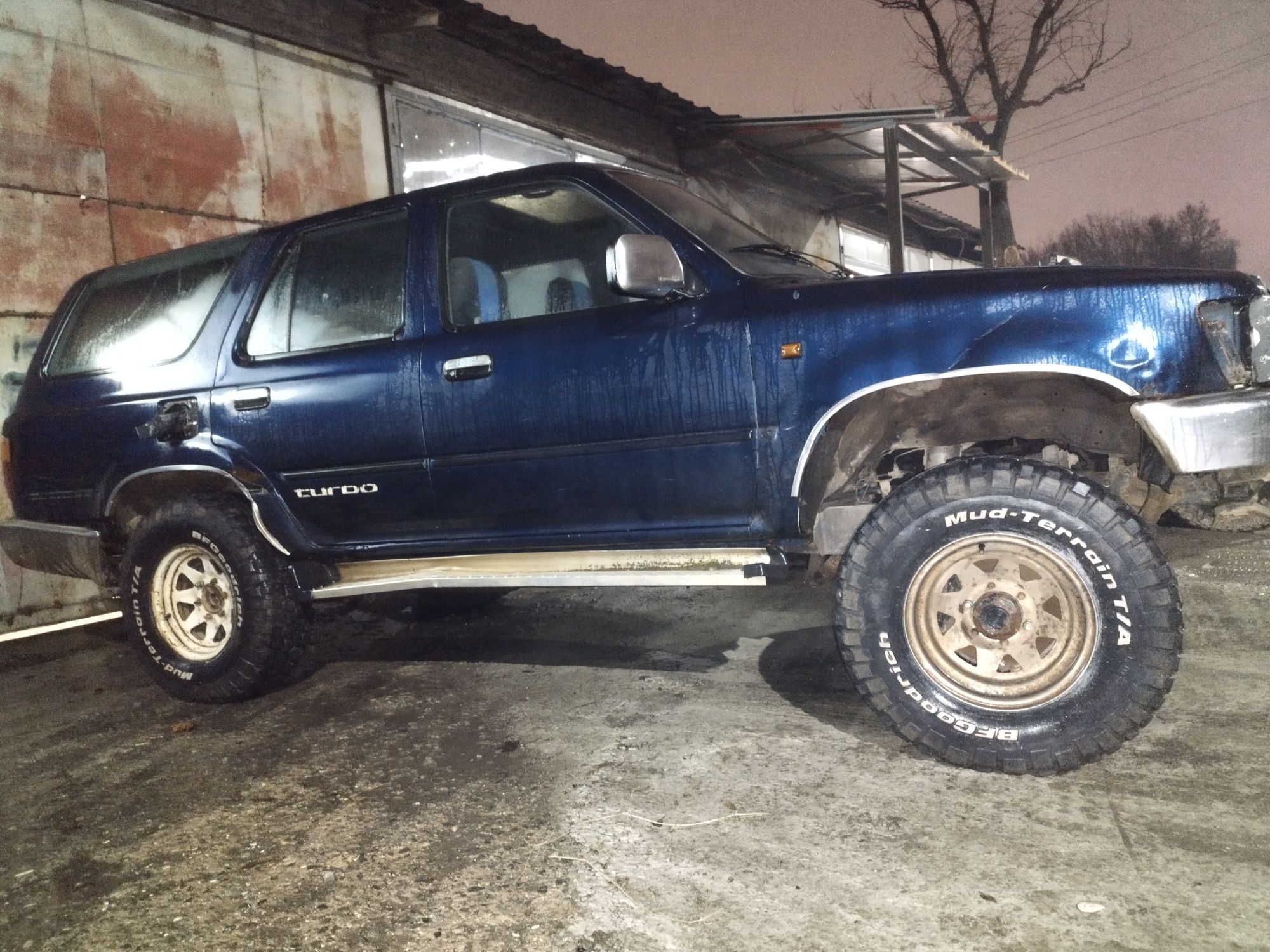 Тойота 4runner -hilux syrf