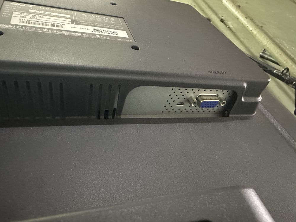 Монетор Acer AL1716