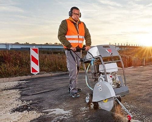 Asfalt va beton kesish xizmati  услуга, бетон и асфальт, рейс.