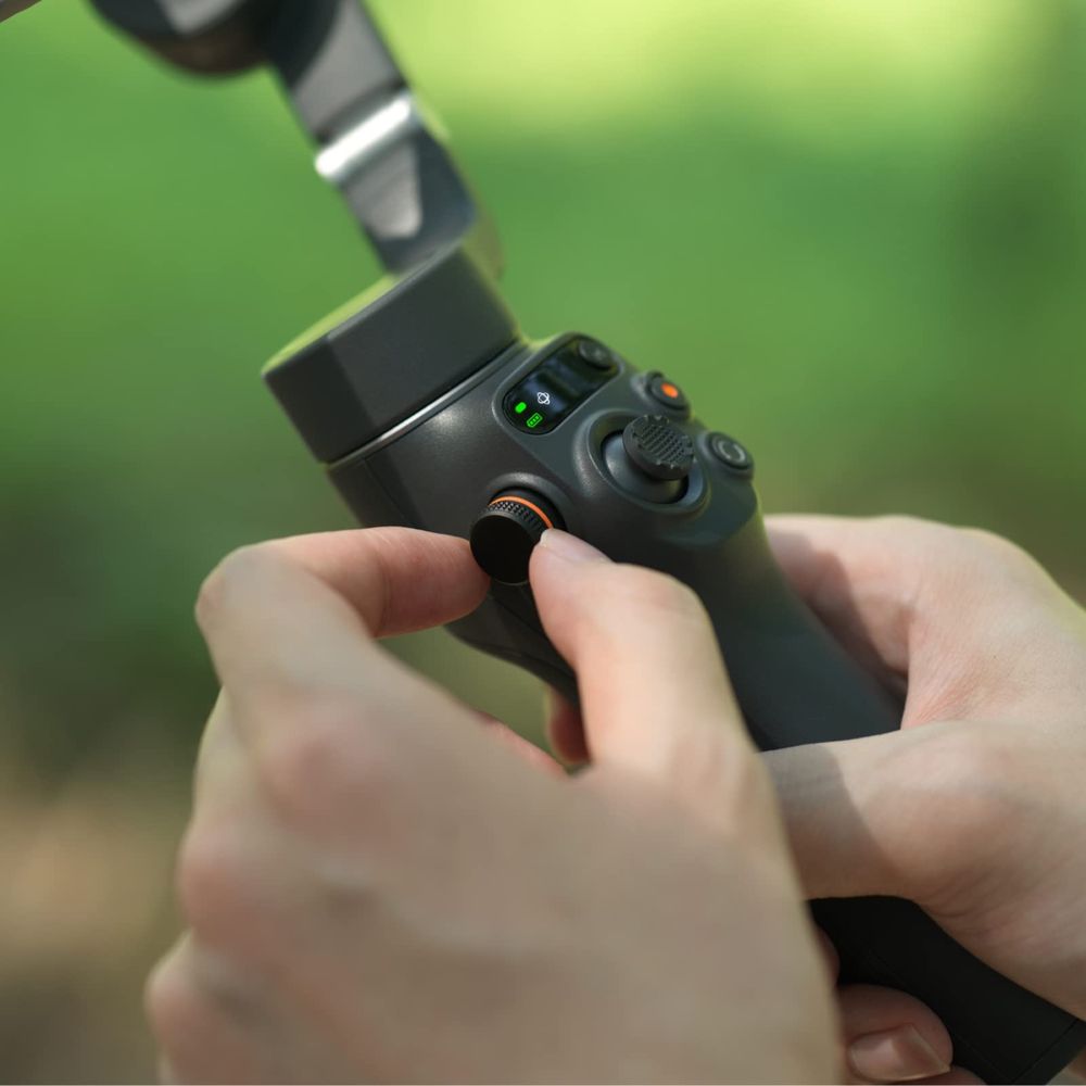 Стабилизатор мобильной съемки DJI Osmo Mobile 6 3-осевая стабилизация