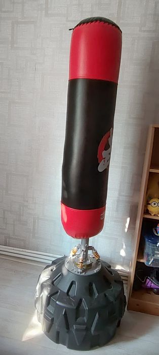 Продам боксёрскую грушу