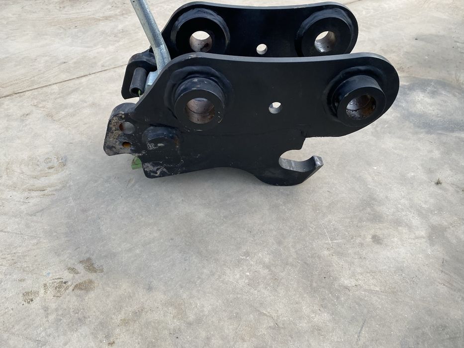 Бързосменник за мини багер нови!!