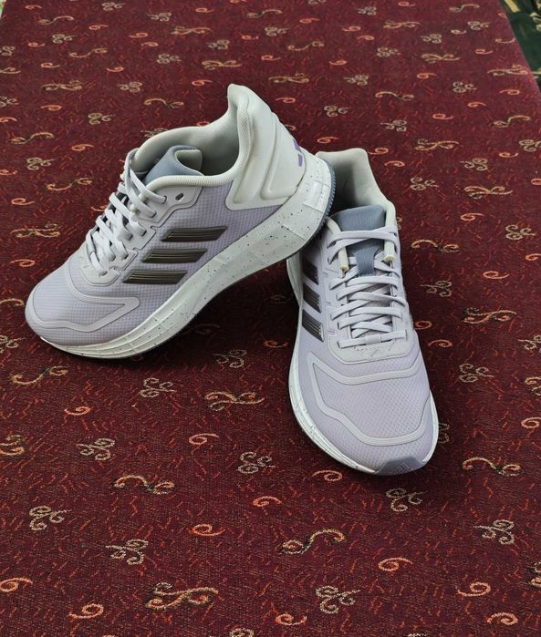 Кроссовки “Adidas”.  Абсолютно новые !!!  Производство Индонезия !!!