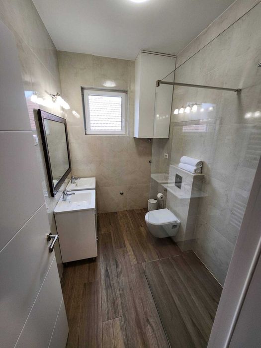 Дава се под наем Тристаен апартамент в София, Лозенец - 84 кв.м за 699 € - Снимка #8