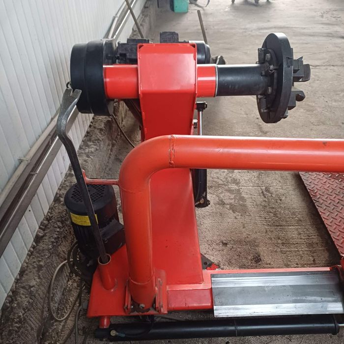 Гумодемонтажна и Баланс машина за товарни автомобили Beissbarth Microt