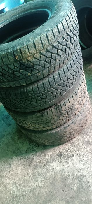 235 65 16c Bridgestorne