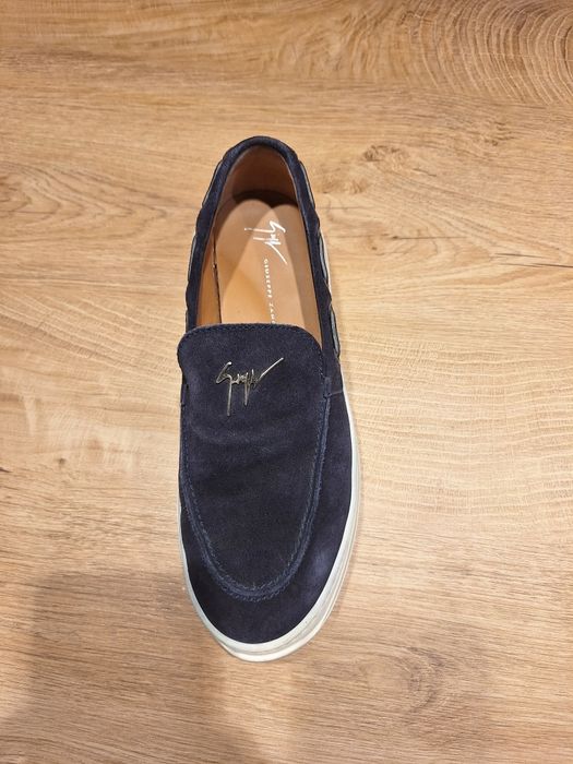 Продавам мъжки велурени обувки Giuseppe Zanotti 40 номер.