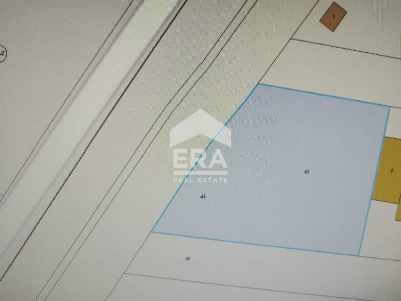 Парцел за жилищно строителство в затворен комплекс кв.Младежки хълм