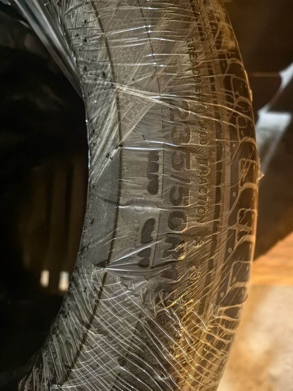 Автошина 235/50R19